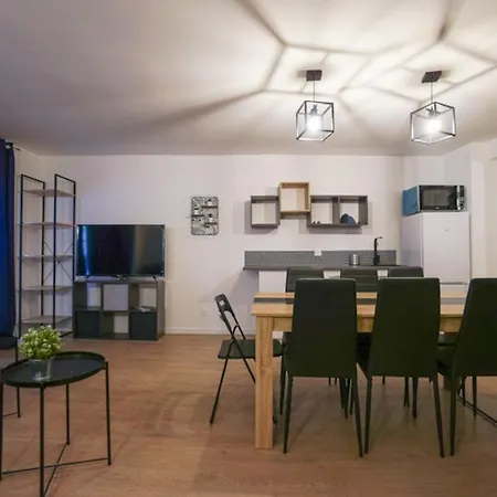 Spacious Apt On The Grands Boulevards Apartamento París